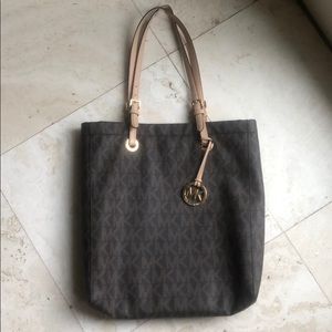 Michael kors tote